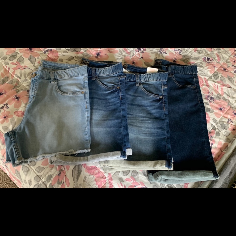 Justice girl high waisted jean shorts size 18